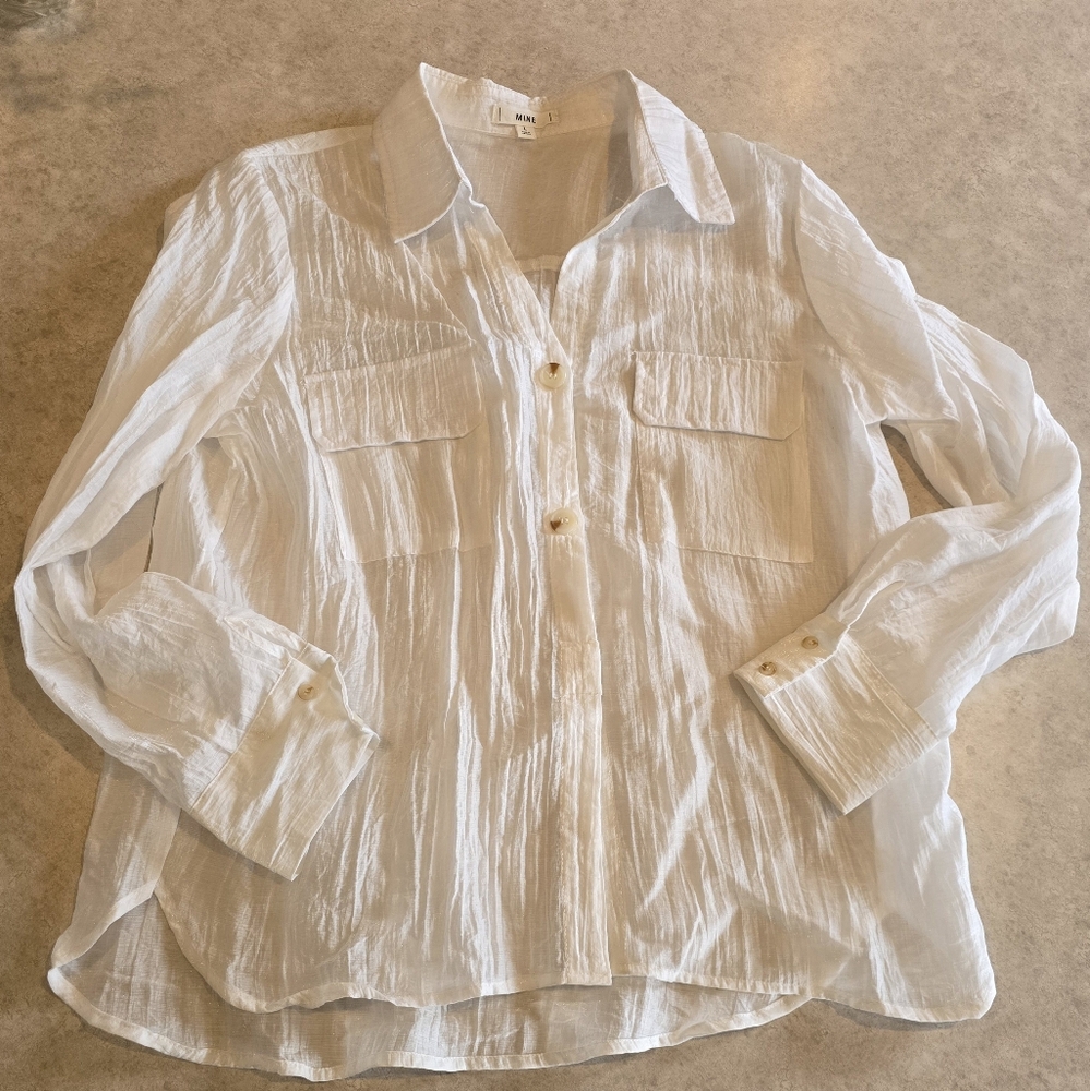 Elegant White Button-Up Blouse Size Large